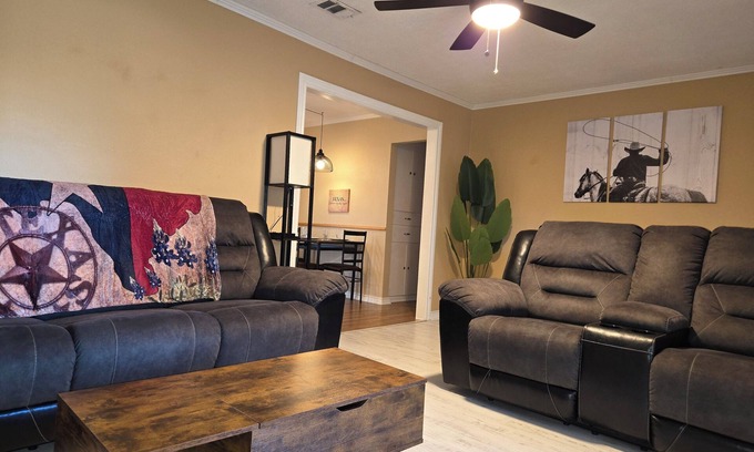 Temple House | King bed, W/D, Near Hospitals