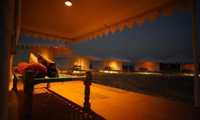 Jaisalmer Resort | King-of Desert Camp Sam Sand Dunes