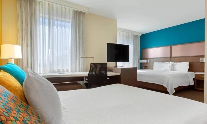 Secaucus Apartment | King Studio Near The Plaza NYC