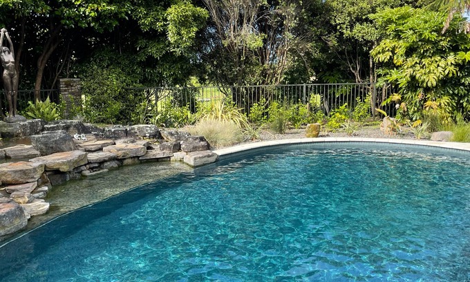 Omanawa House | Kingfisher Studio - Tauranga Holiday Escape