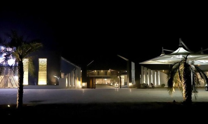 Sindhari Hotel | Kiri Container Resorts