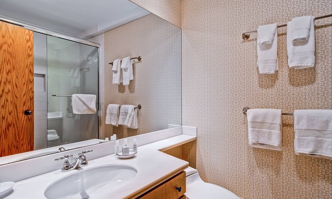 Beaver Creek Condo | Kiva Lodge by East West Hospitality