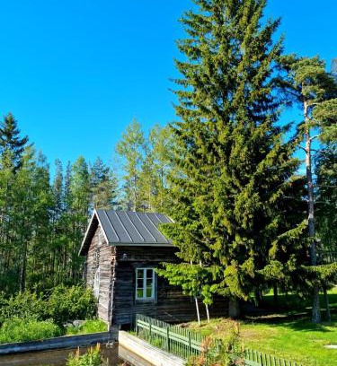 Rauma House | Kodikas hirsimökki - cozy log cottage