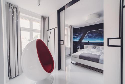Stare Miasto Apartment | Kosmos 9 - Apartament Orbita by Rentoom