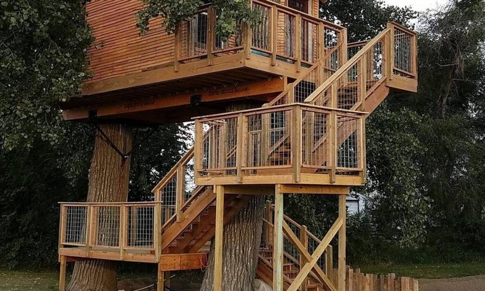 South Sioux City Bed & Breakfast | Kottage Knechtion Treehouse B&B