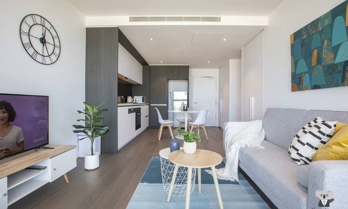 Docklands Apartment | KOZYGURU | Docklands | Luxury Water View Apt | 1 BED | VDO915