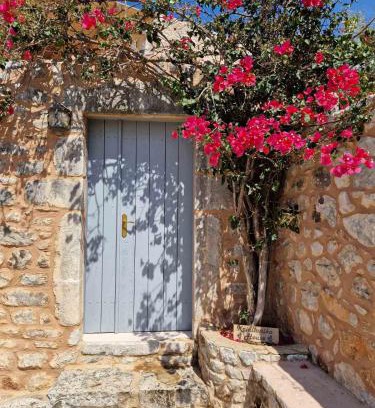 Omales Apartment | Krialianika House 2