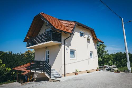 Ozalj House | Kuća za odmor Suha gora