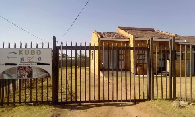 Cofimvaba House | Kubo Bed And Breakfast