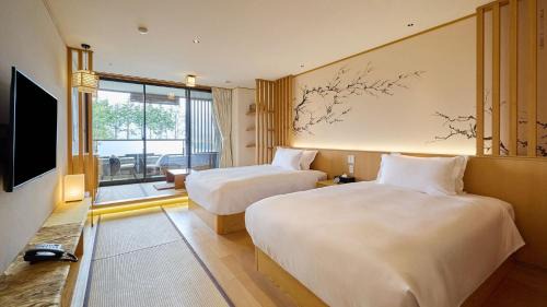 Oishi Hotel | Kumonoue Fuji Hotel Premium room - No Mt Fuji view with open-air bath
