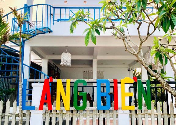 Son Tinh Hotel | Làng biển Homestay