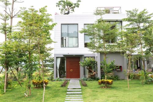 Phuc Yen Villa | Lá Thấp Villa - Flamigo Venus 3 phòng ngủ, BBQ, bể bơi