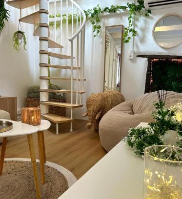 Les 3 Cites House | L 'Écrin - Balnéo & Cinéroom