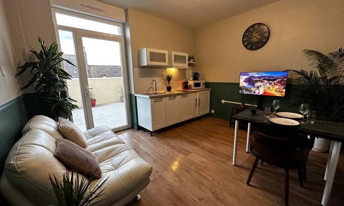 Boulogne-sur-Mer Apartment | L'Écrin Vert - rez de chaussé - idéalement situé - terrasse