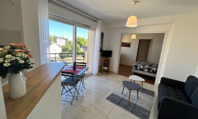 Le Mans Apartment | L'Aliénor - Parking - 2p - Rêve au Mans