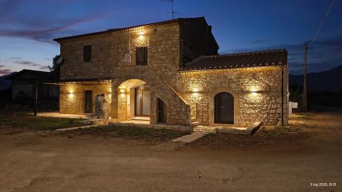 Fondi Apartment | L'Antico Borgo di Leonardo