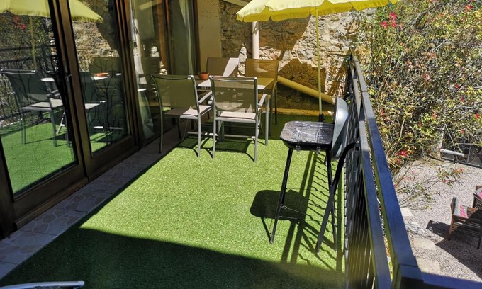 Azille Apartment | L'Apartement