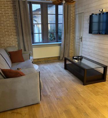 Moulins Apartment | L'appart de la Rivière