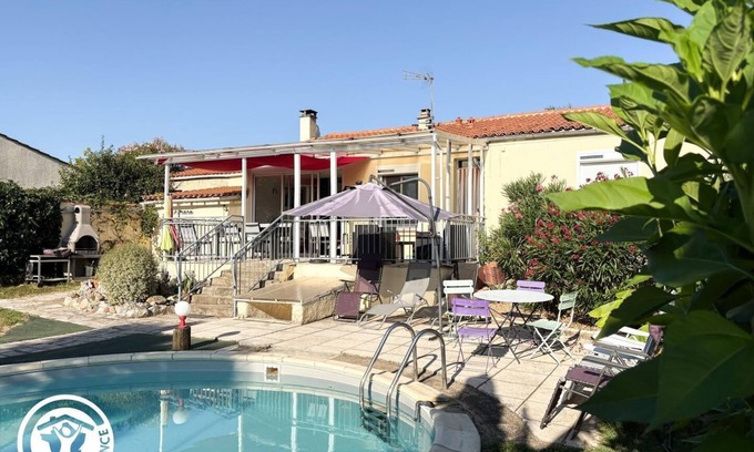 Pradines House | L'Aubépine 20 - PRADINES