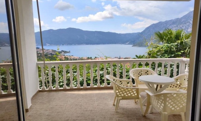 Risan Apartment | L & D Panorama Apartmani