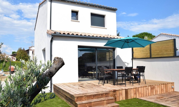 Saint-Just Villa | L'Enclos de Nathan et Robin - La villa Olivier