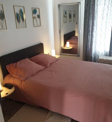 Pre-en-Pail Apartment | L'hirondelle