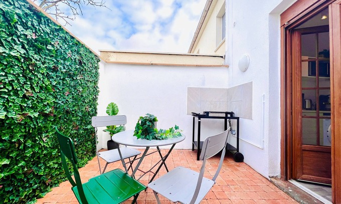 Saint-Honore - Jeanne d'Arc Apartment | L'Ile Mystérieuse - Studio avec Terrasse