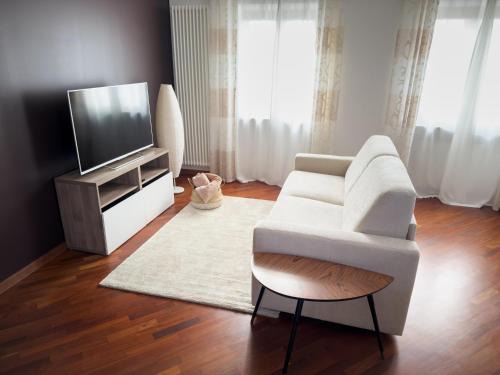 Villa Romana House | L'oasi del Conero - Casa con giardino