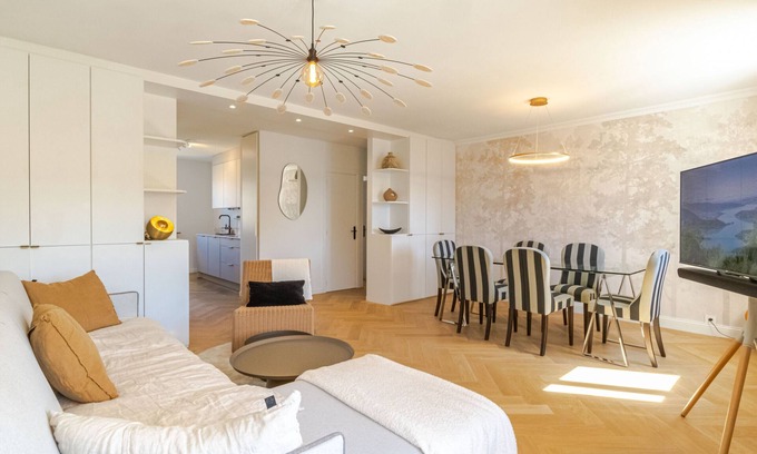 Annecy Apartment | L'Oasis