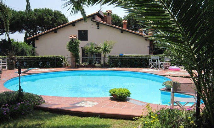 Rosignano Marittimo Villa | L'ULIVETA DEL LUSCHI VILLA, PISCINA E CAMPO DA TENNIS, WI-FI, PET FRIENDLY