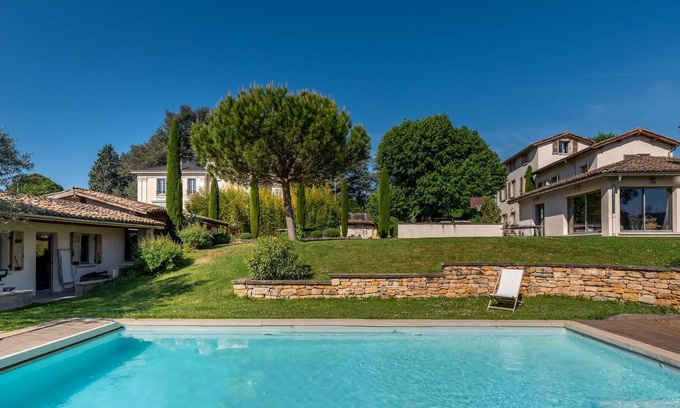 Saint-Didier-au-Mont-d'Or Villa | La Belle Etoile - Convivial house with a relaxed holiday atmosphere