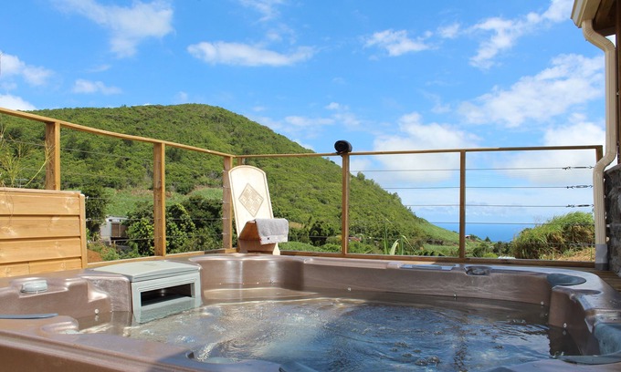 Petite-ÃŽle Bed & Breakfast | La Bulle verte