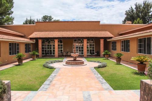 Dolores Hidalgo Hotel | La Capilla Hotel