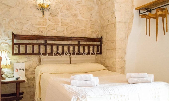 Old Town Cisternino Apartment | La Casa delle Rose by Typney