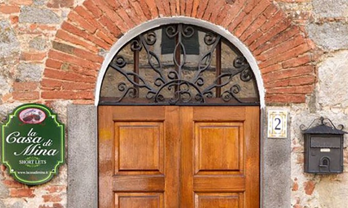 Torniella Apartment | La Casa Di Mina. Apartment - Pylons