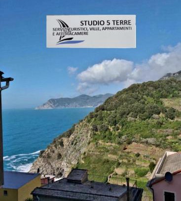 Corniglia Apartment | La Casetta Rossa