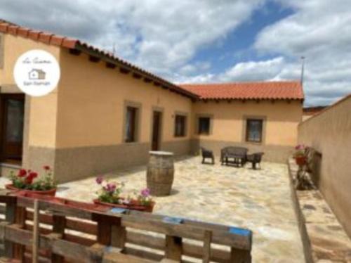 San Justo de la Vega House | La Casina San Román de la Vega