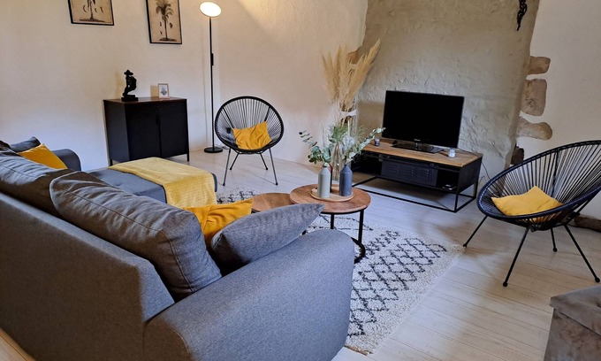 Oizon House | La Chaumière de Chabine