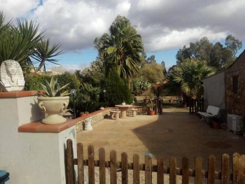 Enna House | La collina delle ginestre