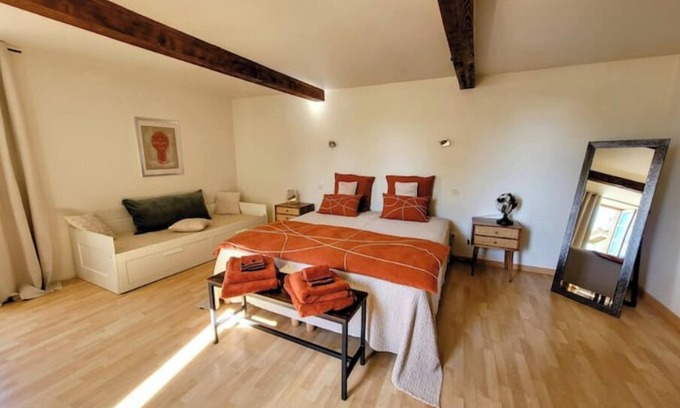 Mas-d'Auvignon House | La Colline Gersoise, beautiful Gascon stone house-Private pool-Sauna-360° view