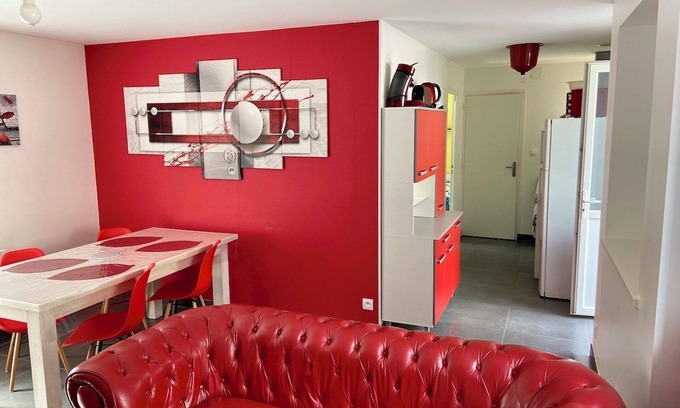 Flamanville Apartment | La Content'ine