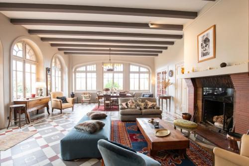 Saint-Didier-au-Mont-d'Or Apartment | La croix des Rameaux- charming house near Lyon