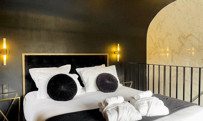 Croisy-sur-Eure House | La Croisée des Sens - Suite with private SPA