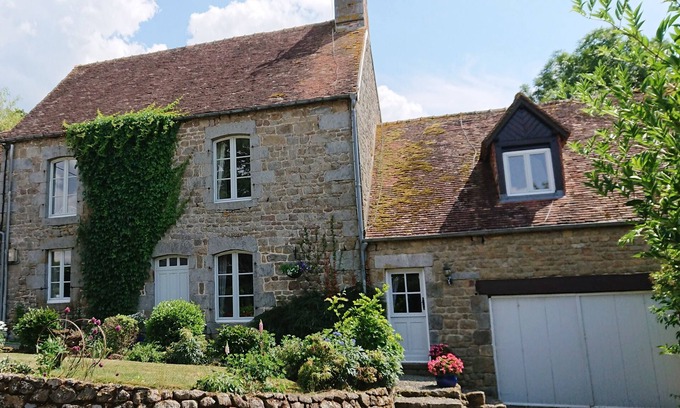 Saint-Sauveur-de-Carrouges Other | La Drutière Farmhouse is a beautiful rural gem,w/pool