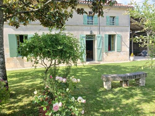 Fleac-sur-Seugne House | La Demeure D'Ezilda