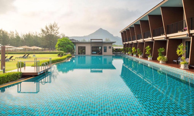 Sam Roi Yot Resort | La Isla Pranburi Beach Resort