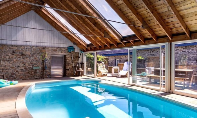 Coat-Meal House | La Longère by Interhome