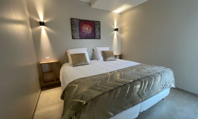 La Roche-de-Glun House | La Maison de Jade, 4-star house, ideal for families or groups of friends