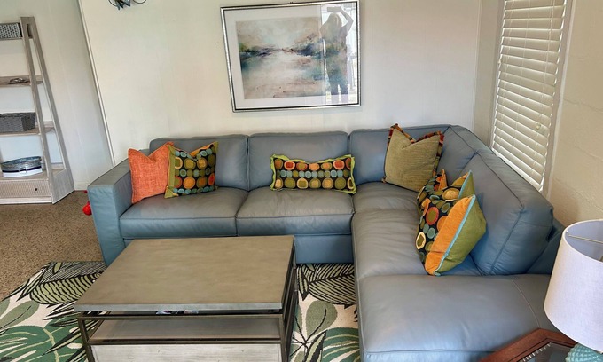 Kiska Beach Cottage | La Margarita - Sunnyside Breeze Cottage/Walking Distance to Laguna Beach