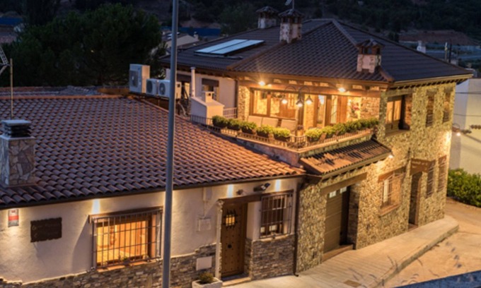 Valdenoches House | La Musical Complete Building